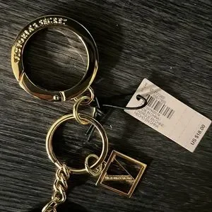 Victoria's Secret | Accessories | Nwt Victorias Secret Logo Keychain ...